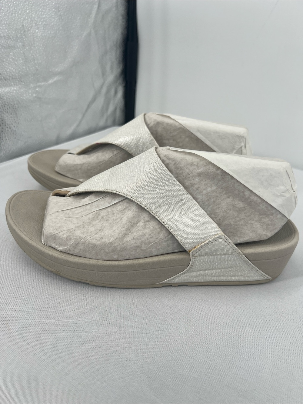 FitFlop Lulu Glitz thong sandals - Picture 4 of 9